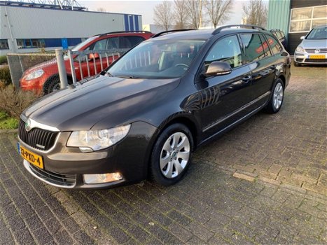 Skoda Superb Combi - 1.6 TDI Greenline Comfort Business Line - 1