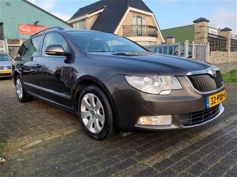 Skoda Superb Combi - 1.6 TDI Greenline Comfort Business Line - 1