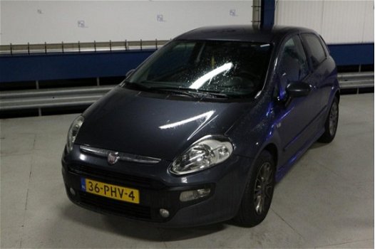 Fiat Punto Evo - 1.3 M-Jet Dynamic NAVI + CLIMA + SPORT + APK 8-2020 - 1