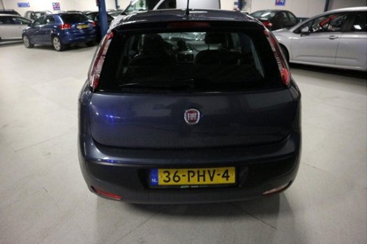 Fiat Punto Evo - 1.3 M-Jet Dynamic NAVI + CLIMA + SPORT + APK 8-2020 - 1