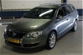 Volkswagen Passat Variant - 3.2 V6 Comfortline 4M NIEUWE KETTING / APK 11-2020 / DIKKE AUTO - 1 - Thumbnail