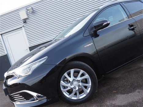 Toyota Auris - 1.8 Hybrid 136pk CVT Lease Pro/LED/Sensoren V+A/PANO-DAK - 1