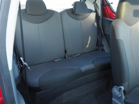 Toyota Aygo - 1.0 VVT-i 5D Comfort Navigator - 1