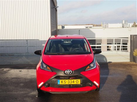 Toyota Aygo - 1.0 VVT-i 69pk 5D x-now/AIRO/AUX - 1