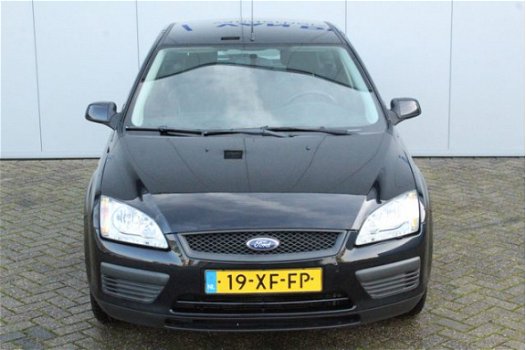 Ford Focus - 1.6-16V - 101pk. Trend. Airco, trekhaak - 1