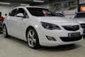 Opel Astra - 1.4 Turbo Ecotec 140pk SPORT / NAVIGATIE / XENON / SCHUIFDAK / 19