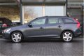 Volvo V60 - 2.0 D3 Momentum | Schuif en kanteldak | Stoelverwarming | Electronic Climate Control | C - 1 - Thumbnail