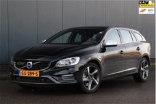 Volvo V60 - 2.4 D6 Twin Engine R-Design Camera/Elek.dak/Blis/Line assist/adaptive/18"inch Lmv