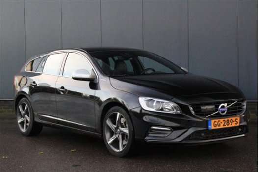 Volvo V60 - 2.4 D6 Twin Engine R-Design Camera/Elek.dak/Blis/Line assist/adaptive/18