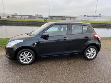 Suzuki Swift - 1.2 Comfort EASSS / Stoelverwarming / Airco / 5 deurs / Multifunctioneel stuurwiel - 1