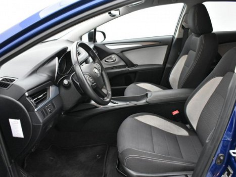 Toyota Avensis Touring Sports - 1.8 Lease Pro Automaat | Navigatie | LM-Velgen | Panoramadak | - 1
