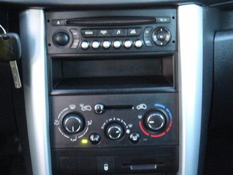 Peugeot 207 - 5drs 1.4 95pk Access AIRCO CRUISE RADIO/CD - 1