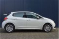 Peugeot 208 - Allure 82 pk Navigatie | Parkeersensoren | Climate Control - 1 - Thumbnail