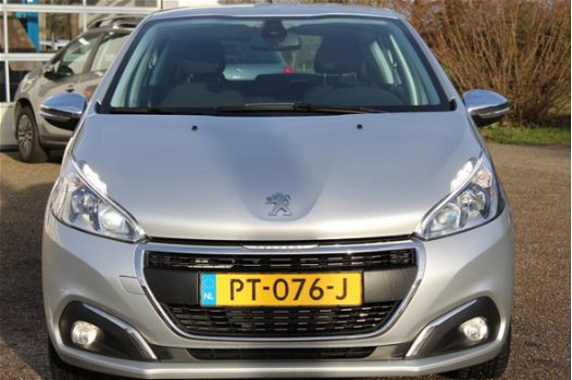 Peugeot 208 - 1.2 | Executive | NAVI | AIRCO | PARKEERSENSOREN | LMV - 1