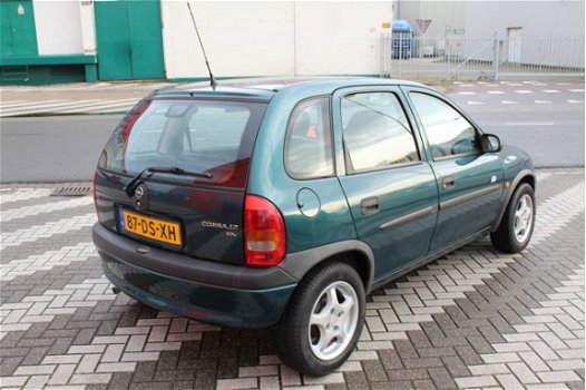 Opel Corsa - 1.2i-16V Strada AIRCO / 5DRS / LAGE KM - 1