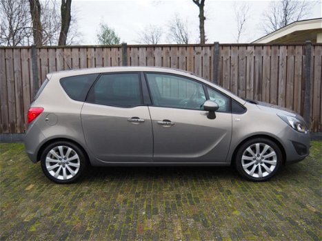 Opel Meriva - 1.4 Turbo 120pk Trekhaak Lichtmetalen velgen Parkeersensoren v+a Cruise Controle Autom - 1