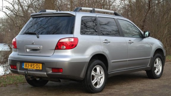 Mitsubishi Outlander - 2.0 Invite plus - 5deurs - Hoge instap - Airco - Vol opties - Inruil mogelijk - 1