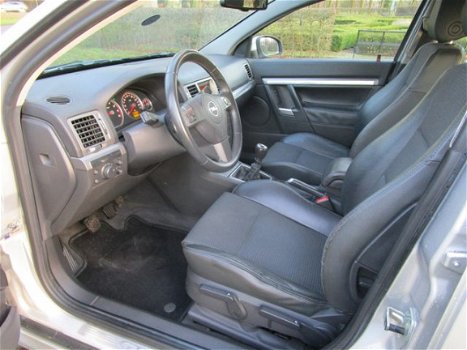 Opel Vectra GTS - 1.8-16V Sport Airco Leer/Stof Xenon Cruisecontrol Lichtmetalen Velgen Trekhaak*Dea - 1