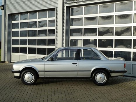 BMW 3-serie - 320i bj.1985 Leder | Opendak | Boekjes - 1