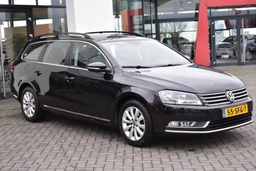 Volkswagen Passat Variant - 1.6 TDI Comfortline BlueMotion 1e eigenaar navigatie pdc trekhaak - 1