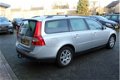 Volvo V70 - 2.4 D5 AUTOMAAT KINETIC EXPORTPRIJS - 1 - Thumbnail