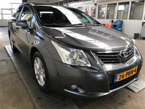 Toyota Avensis Wagon - 1.8 VVTi Business Navigatie Trekhaak - 1