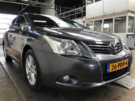 Toyota Avensis Wagon - 1.8 VVTi Business Navigatie Trekhaak - 1