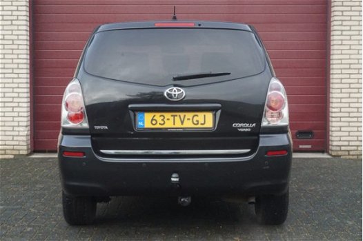 Toyota Verso - 1.8 VVT-i Dynamic Airco, Mfs stuurwiel, trekhaak, etc - 1