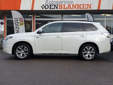 Mitsubishi Outlander Sport - 2.0 PHEV Instyle BJ.2014 / Prijs 15.250 Excl. BTW / Pakket /Navi / VOL