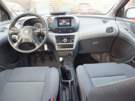 Nissan Almera Tino - 2.2 dCi Visia 2004 Clima EL Pakket - 1