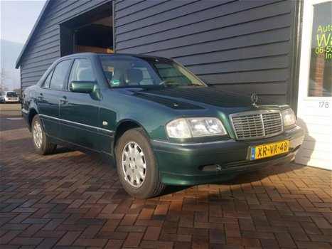 Mercedes-Benz C-klasse - 200 Elegance APK 09-2020 / YOUNGTIMER - 1