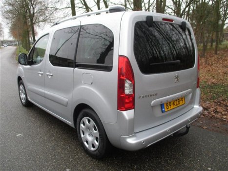 Peugeot Partner Tepee - 1.6 VTi XT Executive climat control, trekhaak, - 1