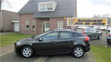 Volvo V40 Cross Country - 1.6 D2 Panoramadak Trekhaak Half Leder Stoelverw. Voorruitverw. Navi Ecc-A