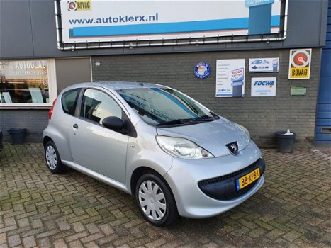 Peugeot 107 - 1.0-12V XR - 1