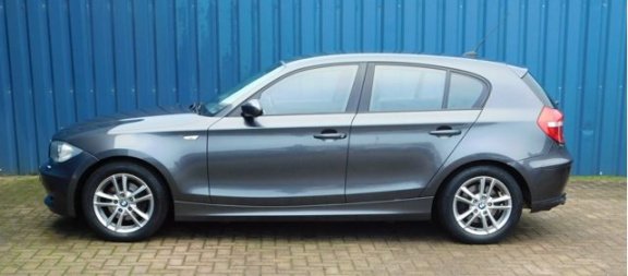 BMW 1-serie - 118i 
