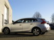 Volvo V40 - D2 Momentum - 1 - Thumbnail