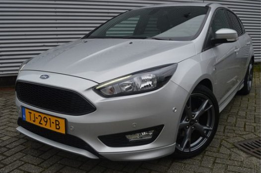 Ford Focus - 1.0 ST-Line *Demo* 18