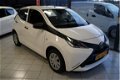 Toyota Aygo - 1.0 VVT-i x 10 STUKS OP VOORRAAD 2016-2017 vanaf 6.495 EURO AIRCO I CRUISE CONTROL AIR - 1 - Thumbnail