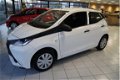 Toyota Aygo - 1.0 VVT-i x 10 STUKS OP VOORRAAD 2016-2017 vanaf 6.495 EURO AIRCO I CRUISE CONTROL AIR - 1 - Thumbnail