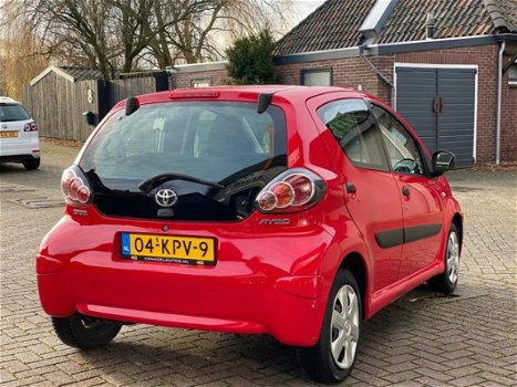 Toyota Aygo - 1.0-12V Access 1e Eig. 5Drs Parrot NL-Auto NAP Dealer Onderhouden - 1