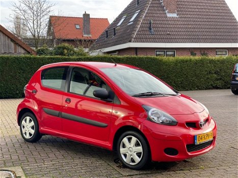 Toyota Aygo - 1.0-12V Access 1e Eig. 5Drs Parrot NL-Auto NAP Dealer Onderhouden - 1