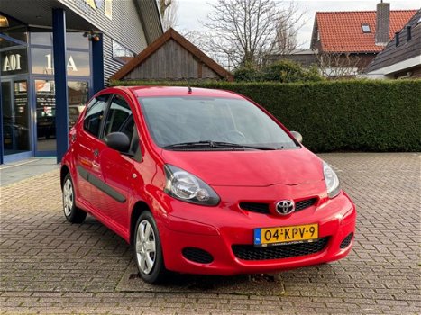 Toyota Aygo - 1.0-12V Access 1e Eig. 5Drs Parrot NL-Auto NAP Dealer Onderhouden - 1