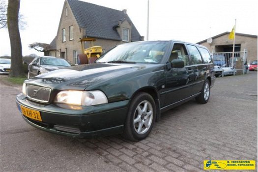 Volvo V70 - 2.5 - 1