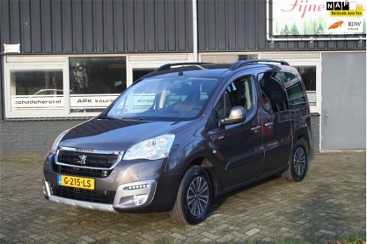 Peugeot Partner Tepee - 1.2 PureTech Allure trekhaak navigatie - 1