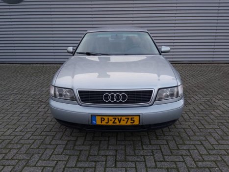 Audi A8 - 3.7 - 1