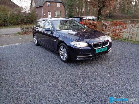 BMW 5-serie Touring - 518D Aut. Exclusive Pano Xenon Navi Prof - 1