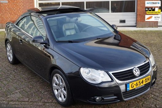 Volkswagen Eos - 2.0-16v FSI * PANO * LEER * CRUISE * DEALER ONDERHOUDEN - 1