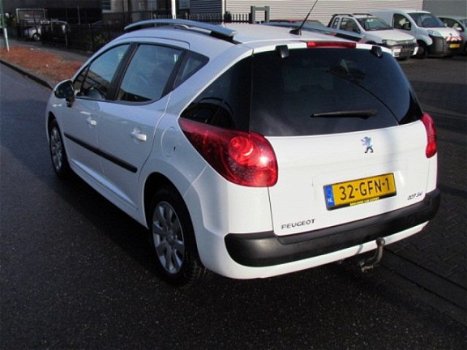 Peugeot 207 - SW XS PREMIÈRE 1.6 HDIF 16V 90PK - 1