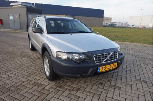 Volvo XC70 - 2.5 T Geartronic Comfort Line , AUTOMAAT, AIRCO, CRUISE CONTROLE, PARROT, HALF LEDER, Z - 1