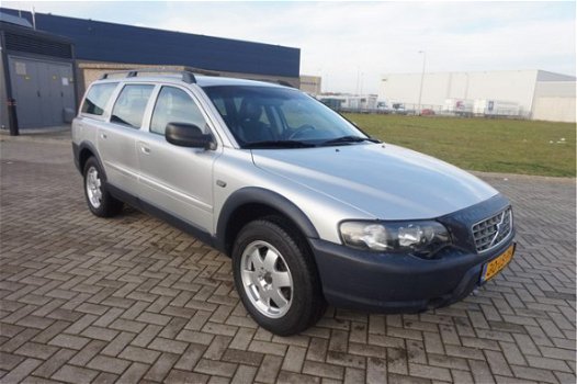 Volvo XC70 - 2.5 T Geartronic Comfort Line , AUTOMAAT, AIRCO, CRUISE CONTROLE, PARROT, HALF LEDER, Z - 1